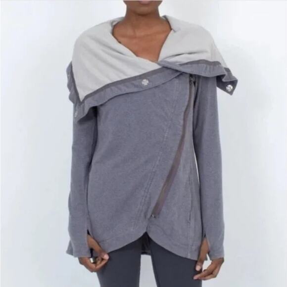 Sz 4 Lululemon Method Wrap Jacket Black Zip Yoga Athleisure Comfy Asymmetrical - Picture 8 of 8